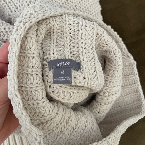 Aerie turtle neck knitted sweater - Picture 2 of 4